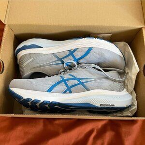 NEW ASICS women’s running shoes